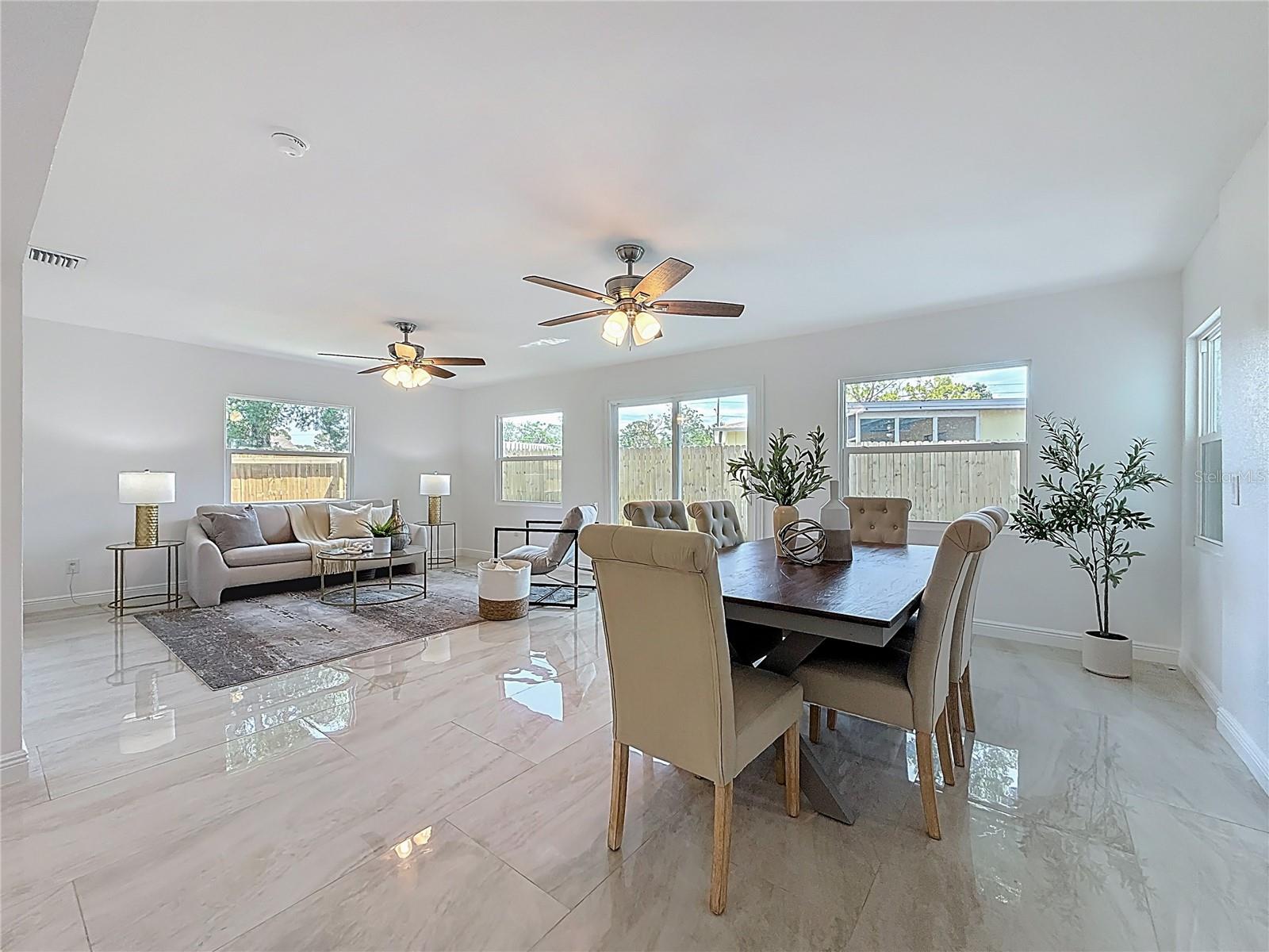 Image 21 of 46 For 910 Alcazar Way S