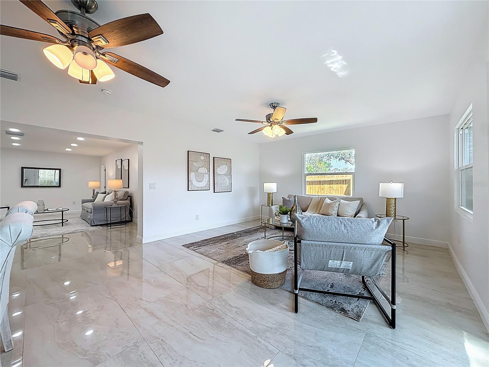 Image 22 of 46 For 910 Alcazar Way S