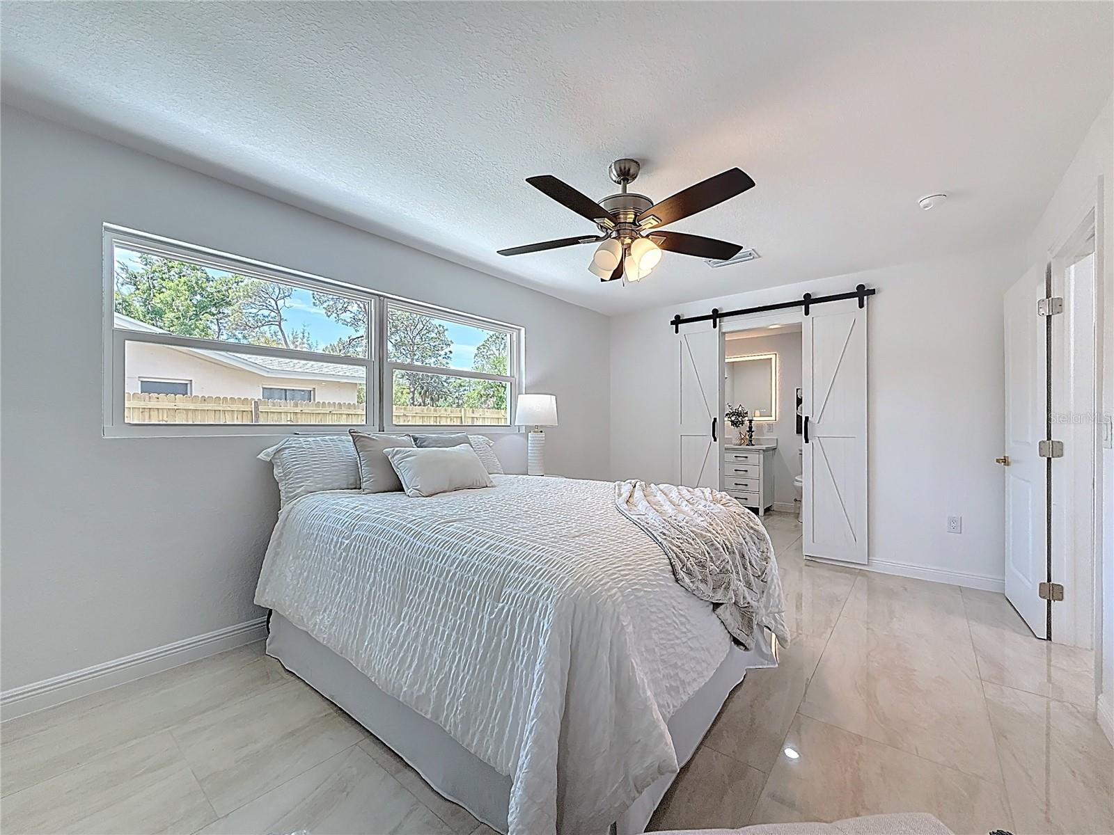 Image 26 of 46 For 910 Alcazar Way S