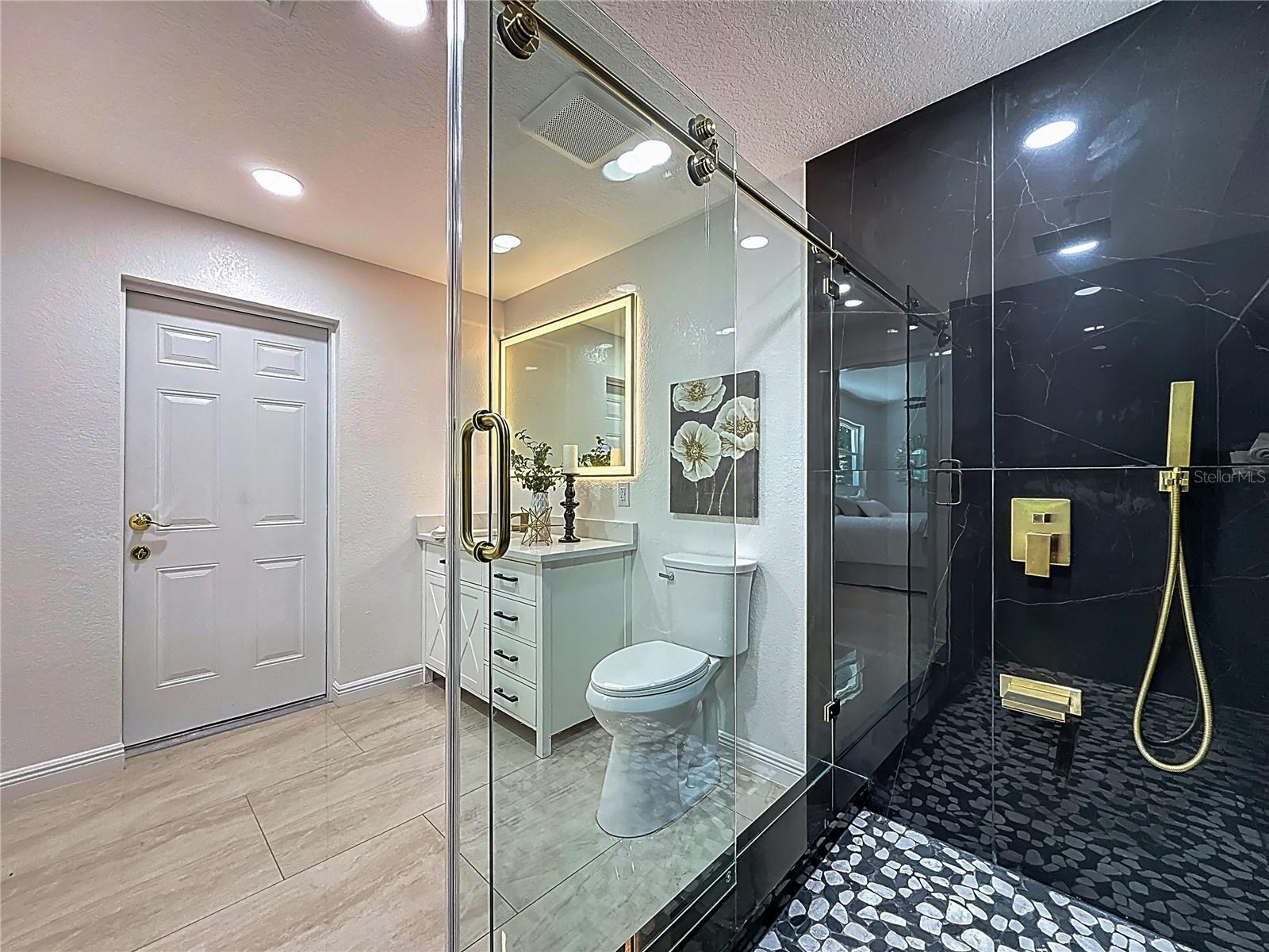 Image 31 of 46 For 910 Alcazar Way S