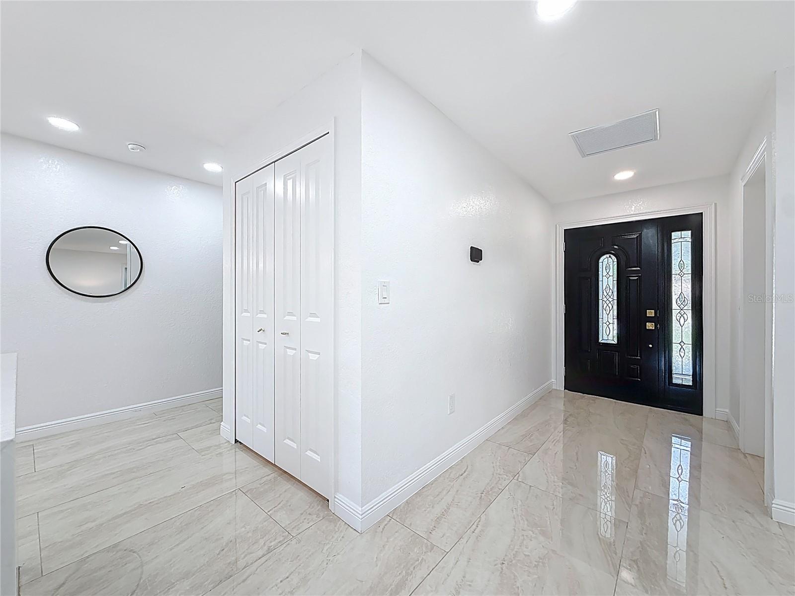 Image 4 of 46 For 910 Alcazar Way S