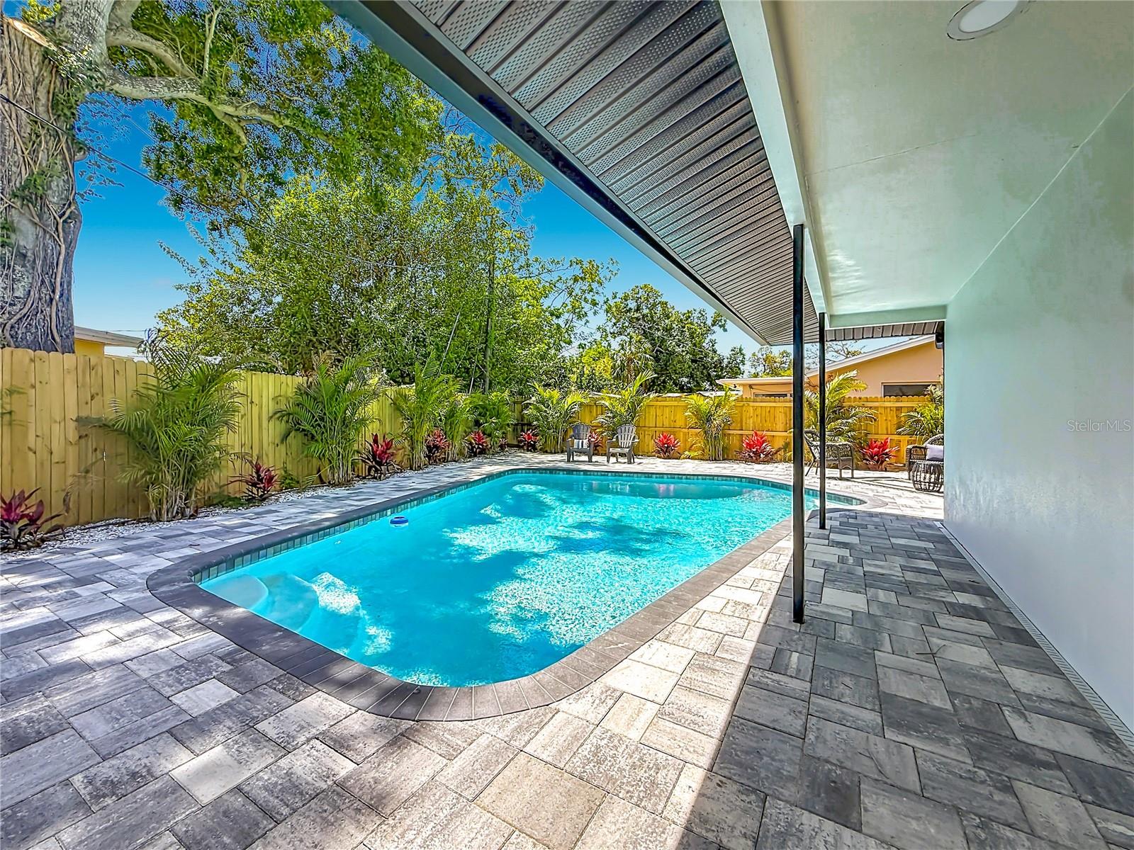 Image 43 of 46 For 910 Alcazar Way S