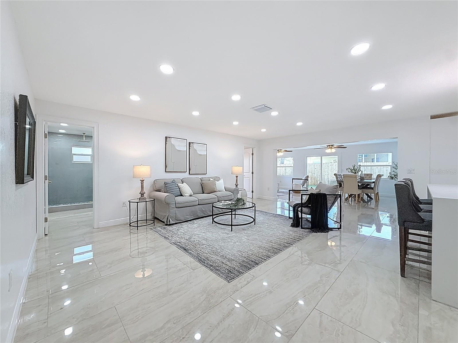 Image 5 of 46 For 910 Alcazar Way S