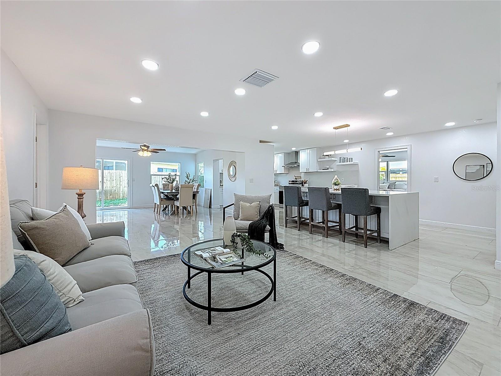 Image 7 of 46 For 910 Alcazar Way S