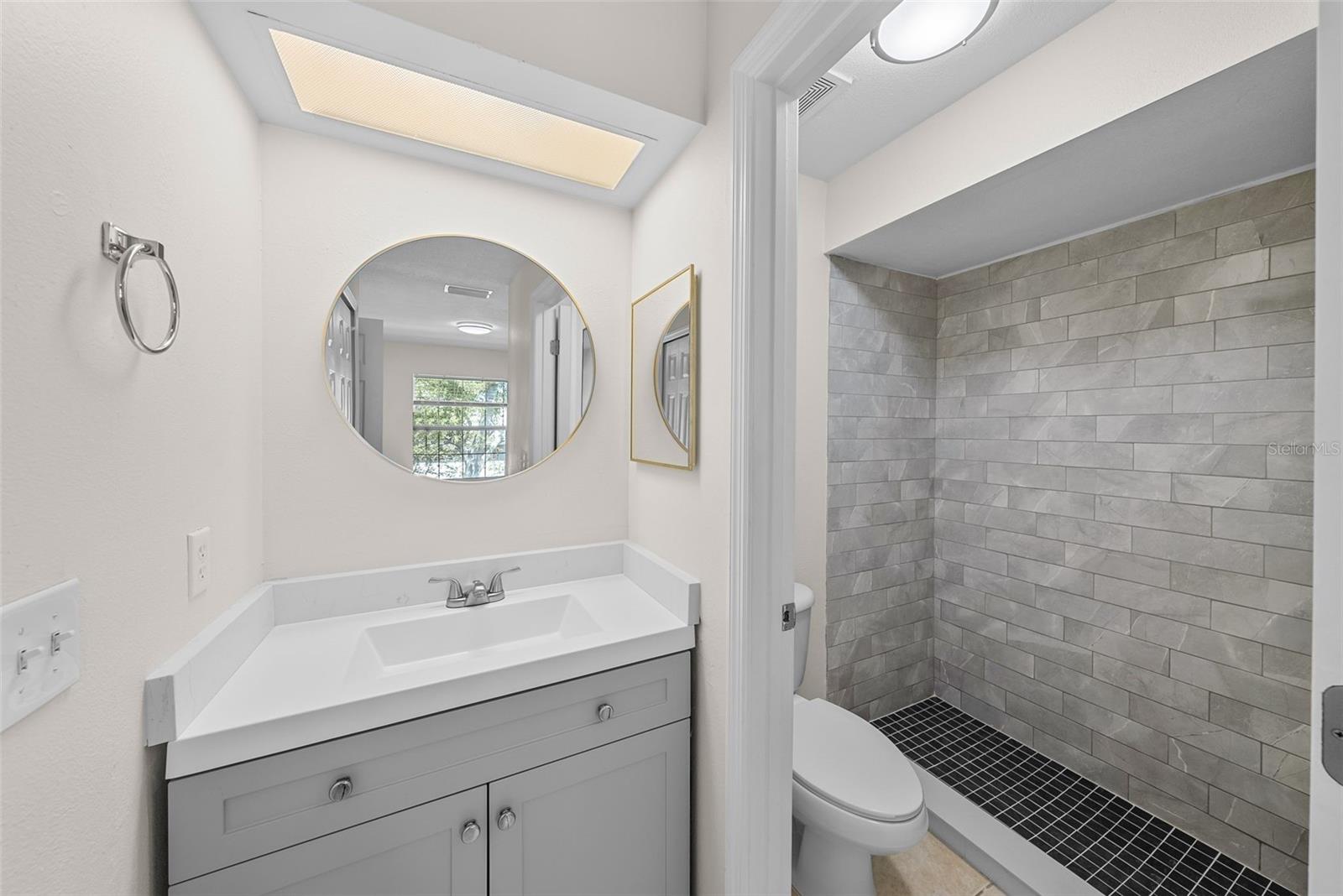 Image 21 of 28 For 3880 34th Avenue S 201