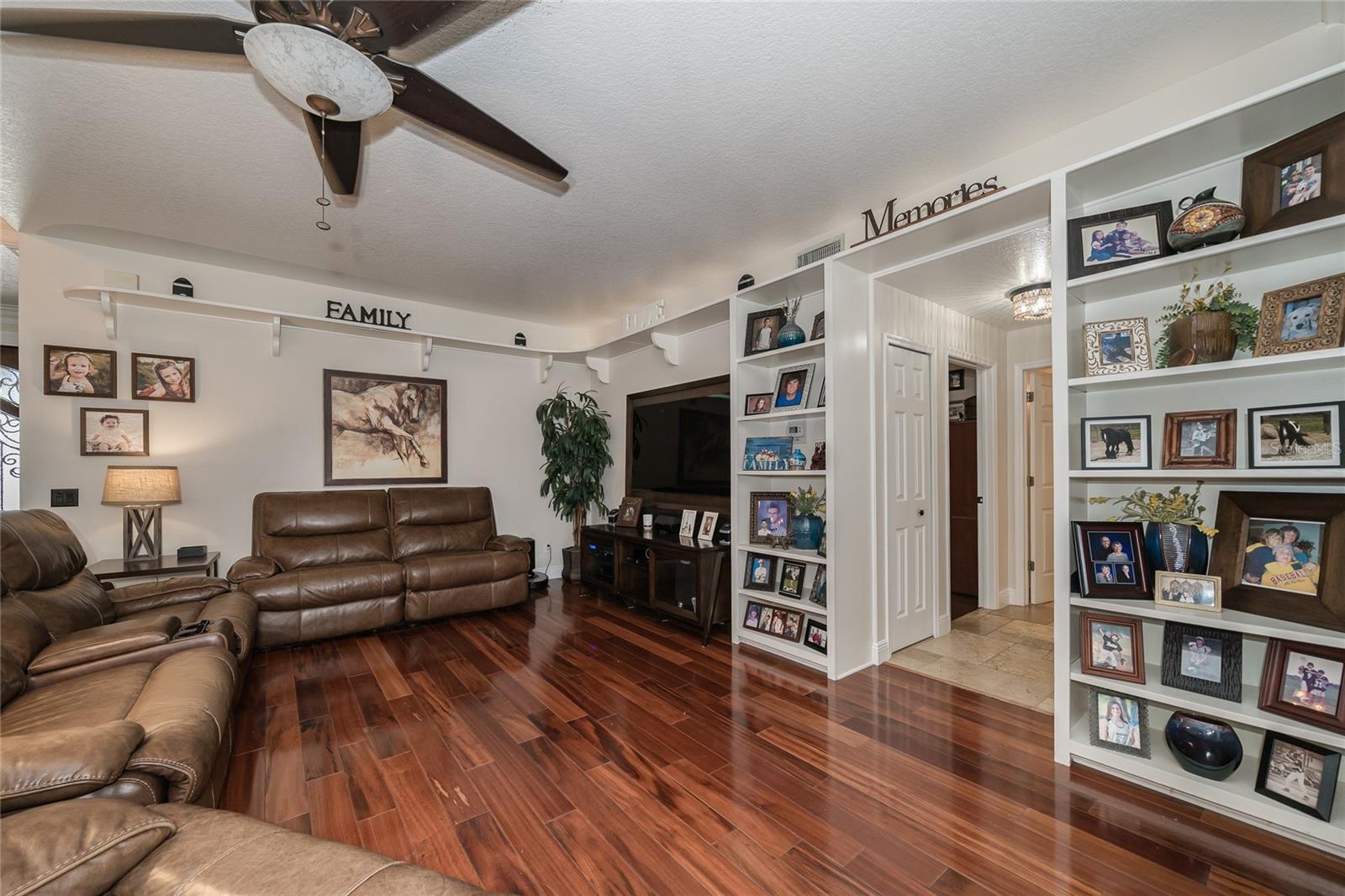 Image 25 of 94 For 10408 Riverburn Drive