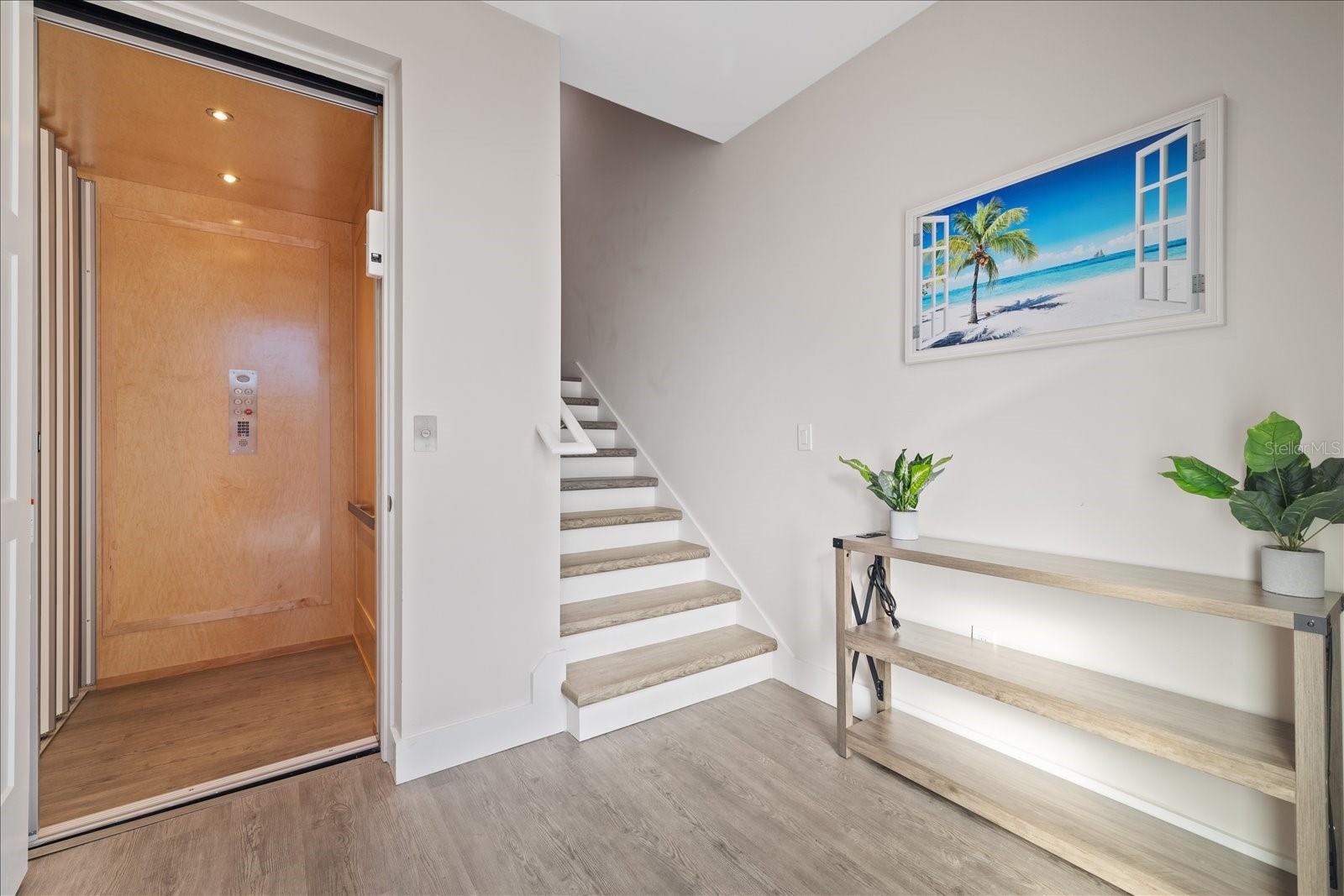 Image 10 of 54 For 623 Petit Way