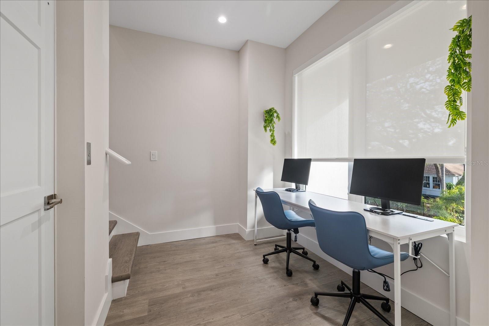 Image 23 of 54 For 623 Petit Way