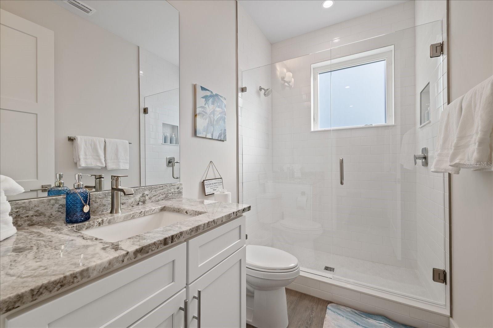 Image 25 of 54 For 623 Petit Way