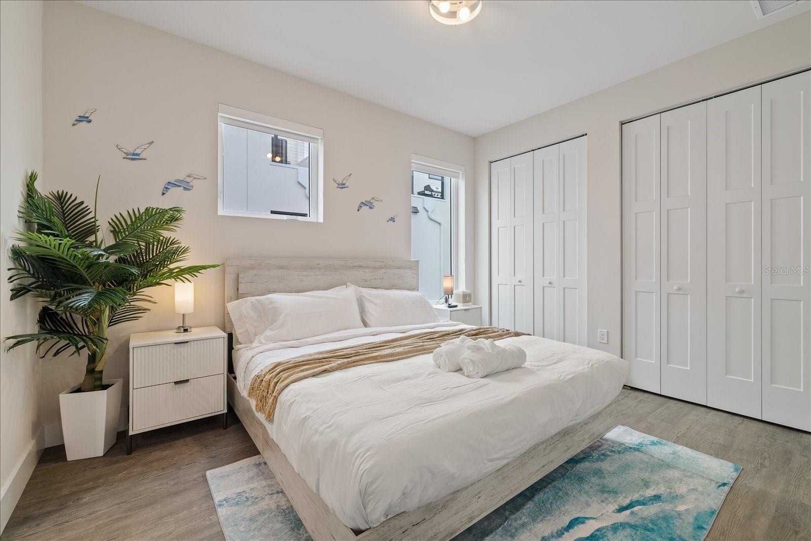 Image 27 of 54 For 623 Petit Way