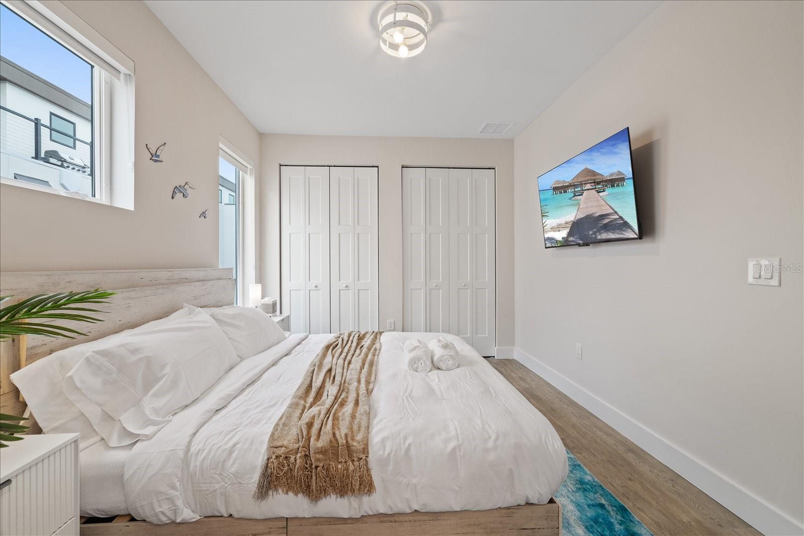 Image 30 of 54 For 623 Petit Way