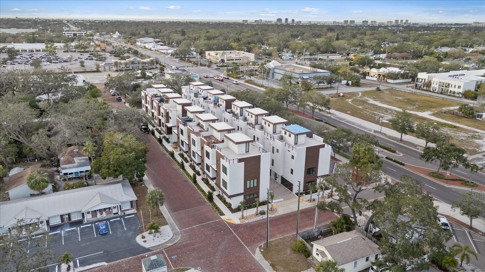 Image 8 of 54 For 623 Petit Way