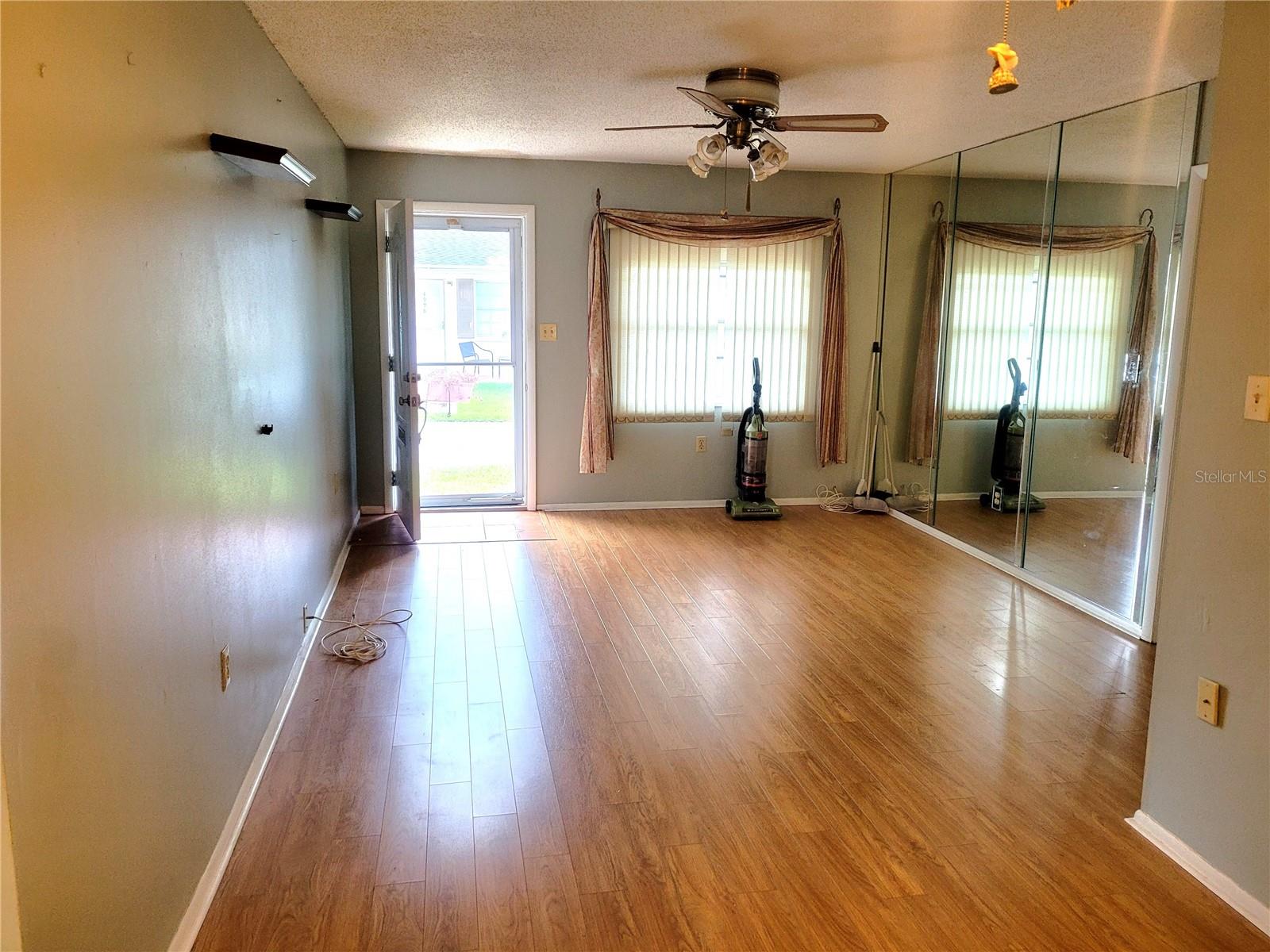 Image 11 of 14 For 4999 Springwood Court