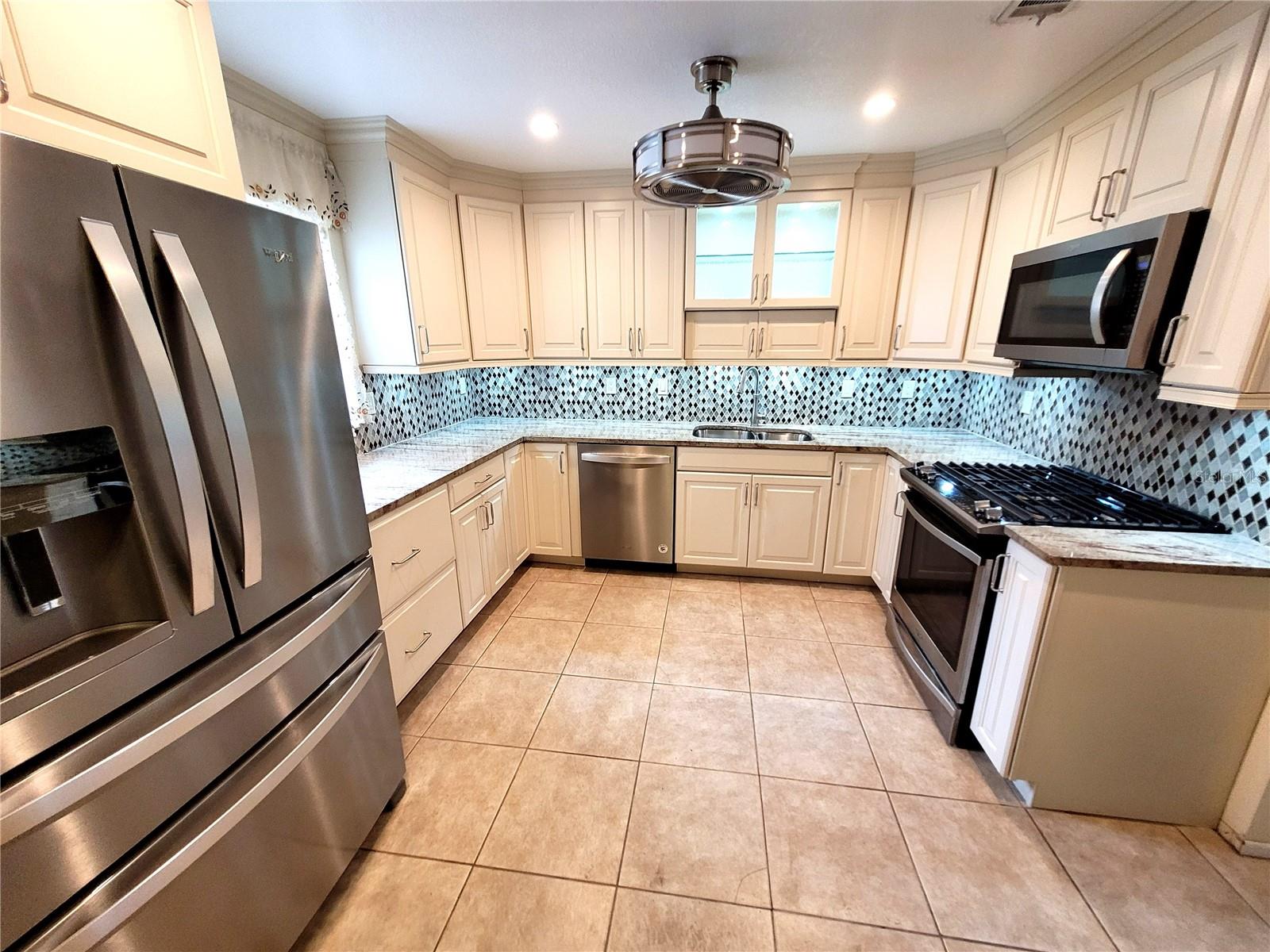 Image 4 of 14 For 4999 Springwood Court