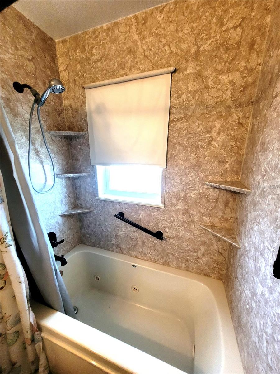 Image 8 of 14 For 4999 Springwood Court