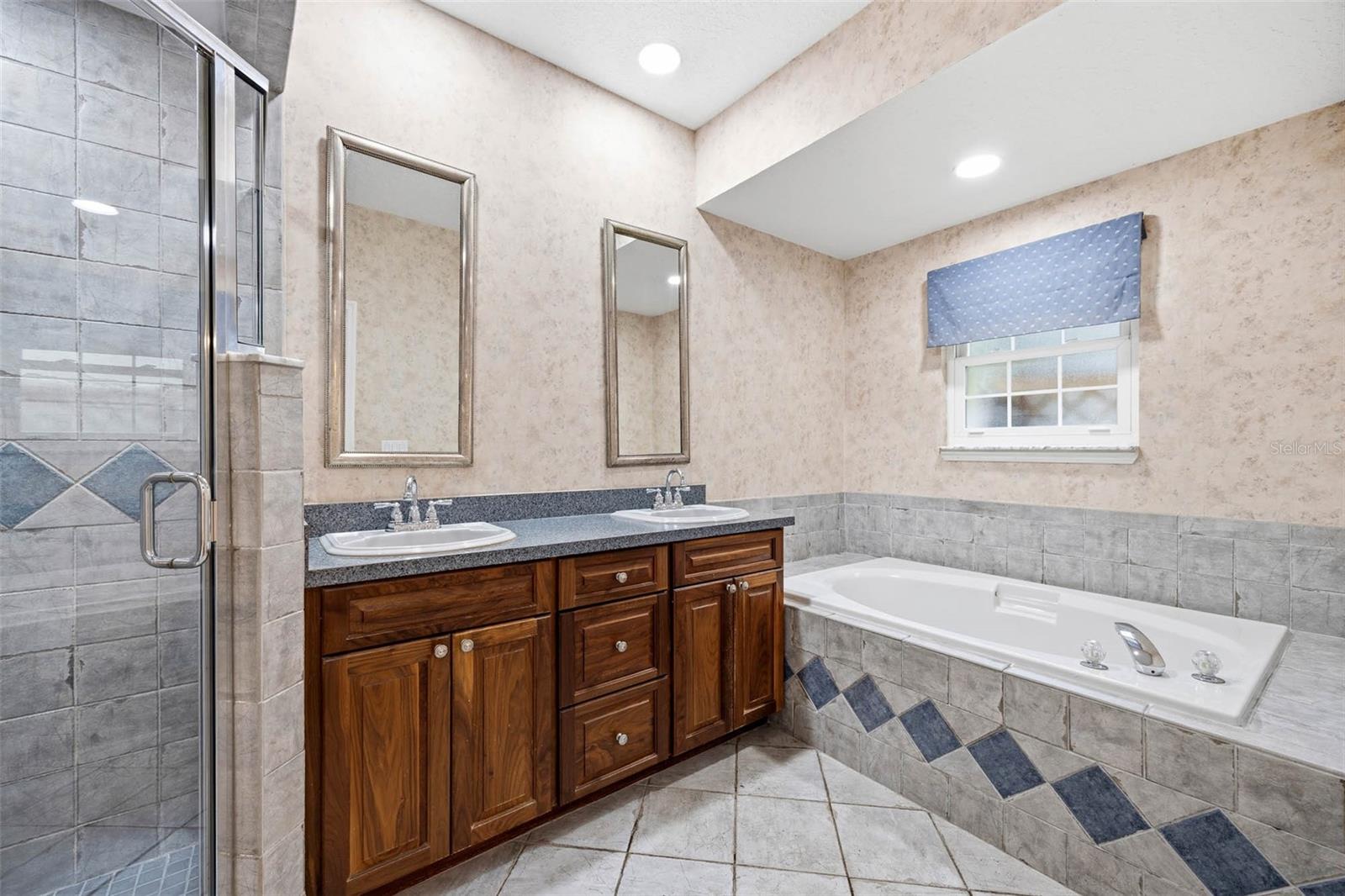 Image 29 of 46 For 3311 Hawthorne Road