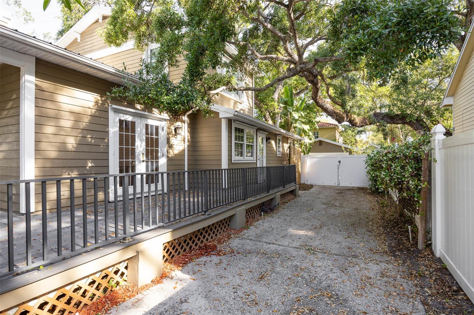 Image 8 of 46 For 3311 Hawthorne Road