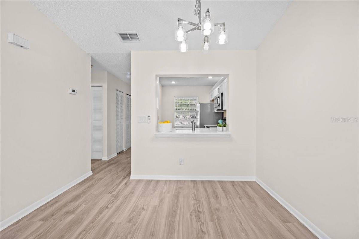 Image 11 of 29 For 1390 Oak Hill Drive 202