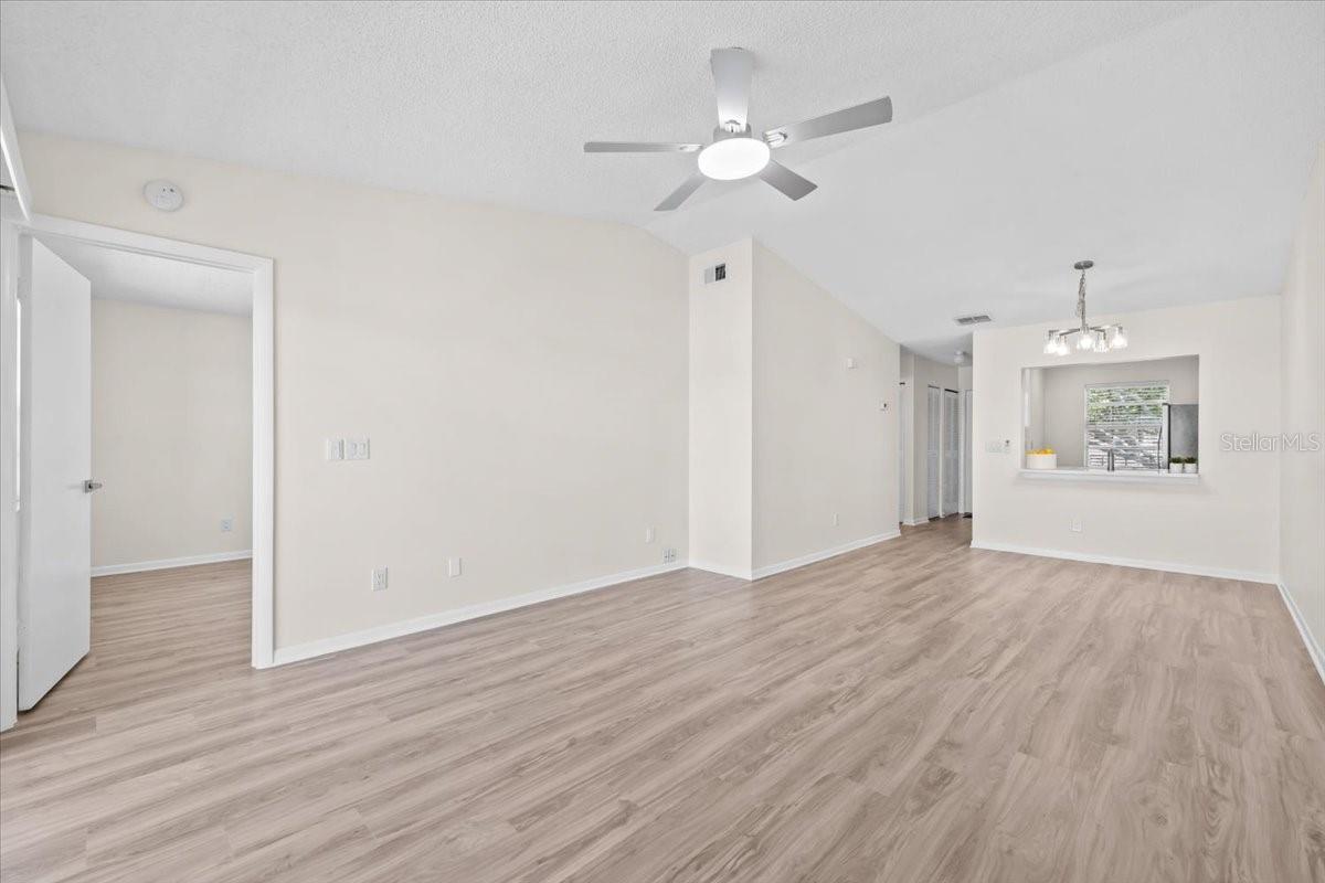 Image 12 of 29 For 1390 Oak Hill Drive 202