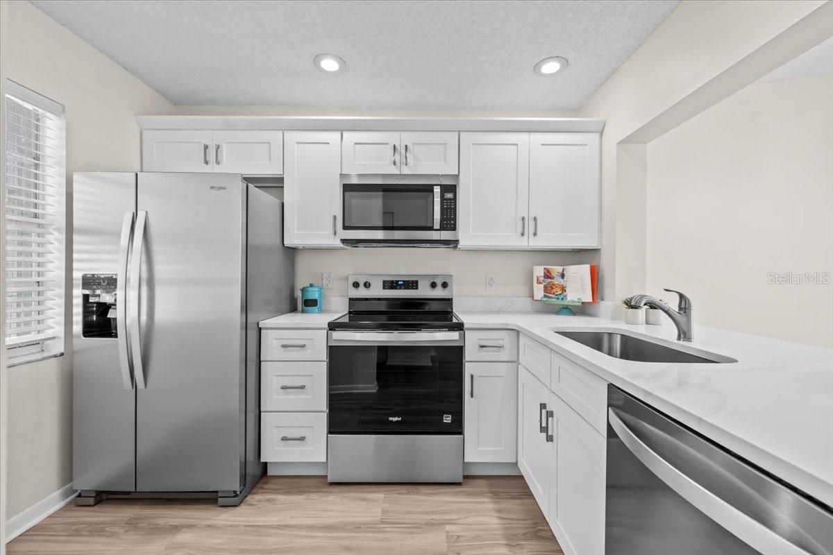 Image 13 of 29 For 1390 Oak Hill Drive 202