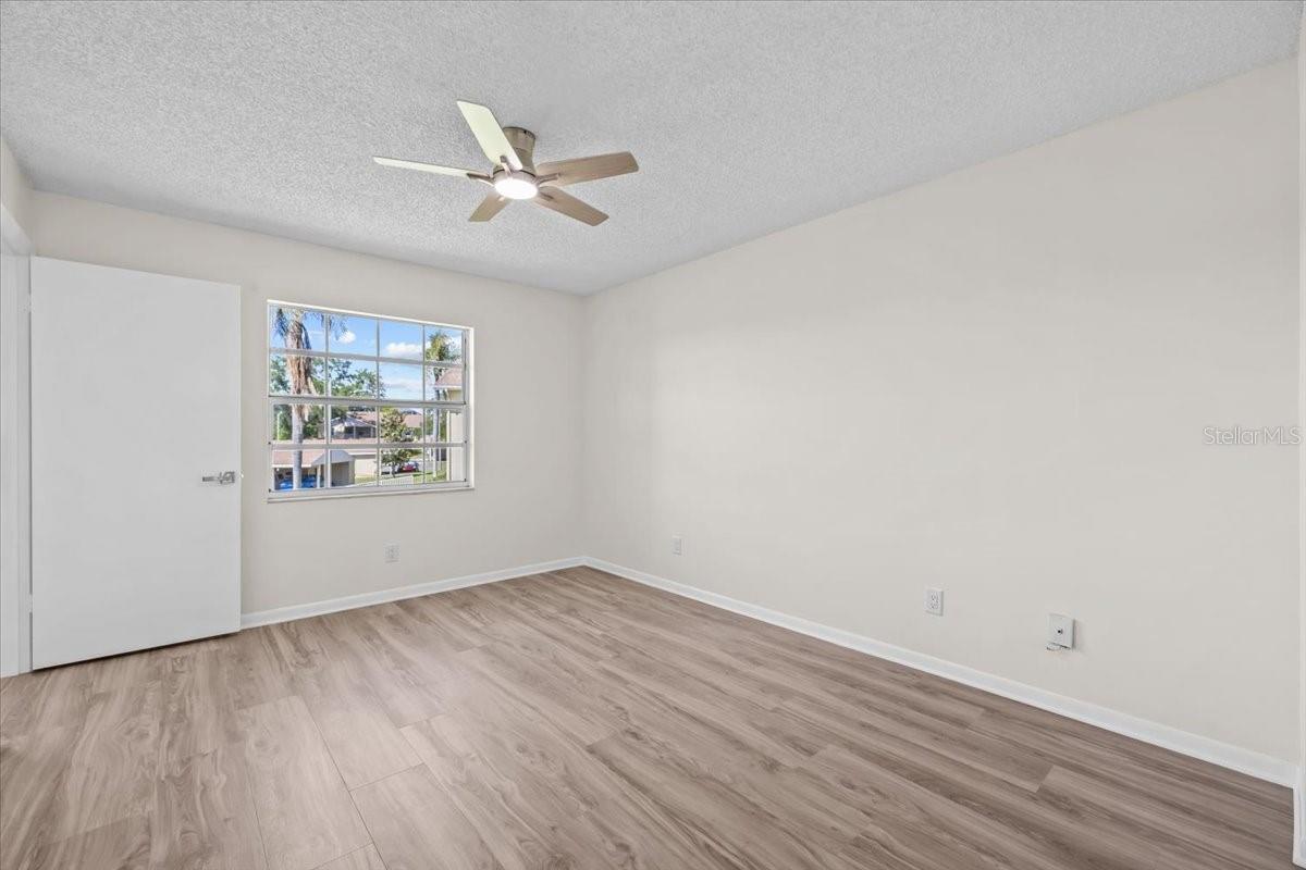 Image 5 of 29 For 1390 Oak Hill Drive 202