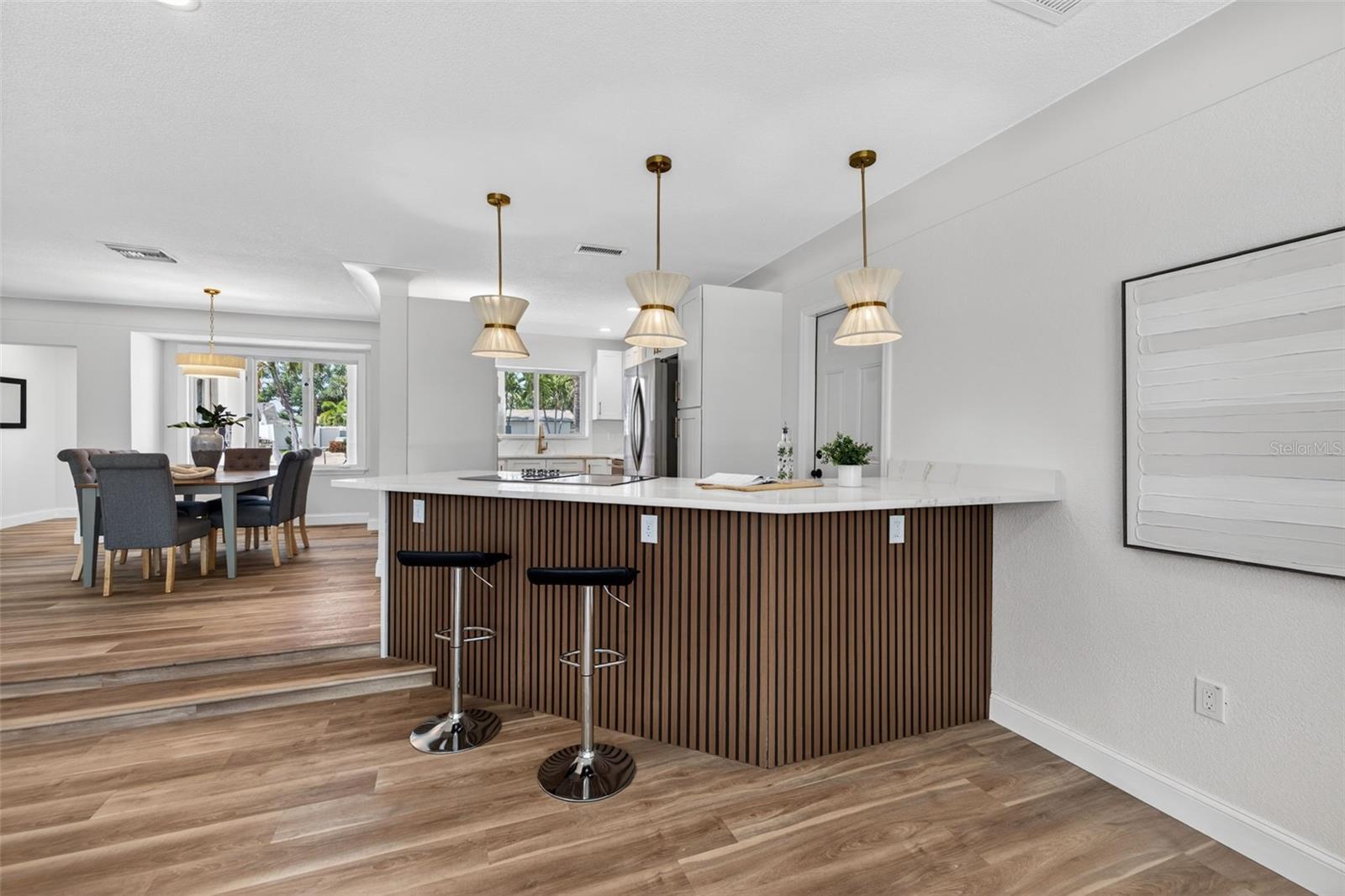 Listing photo id 20 for 1233 Eden Isle Drive Ne