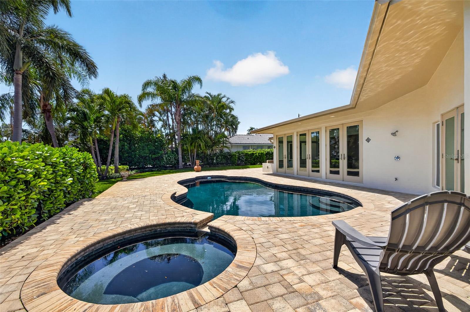 Listing photo id 30 for 1233 Eden Isle Drive Ne