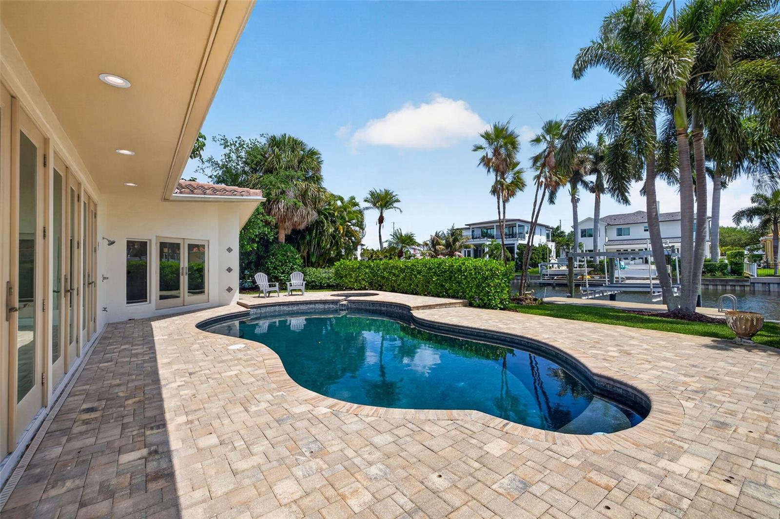 Listing photo id 41 for 1233 Eden Isle Drive Ne