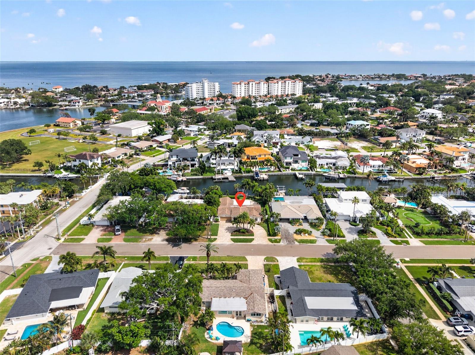 Listing photo id 48 for 1233 Eden Isle Drive Ne