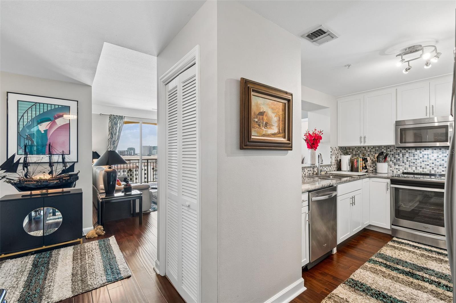 Image 9 of 36 For 345 Bayshore Boulevard 1206