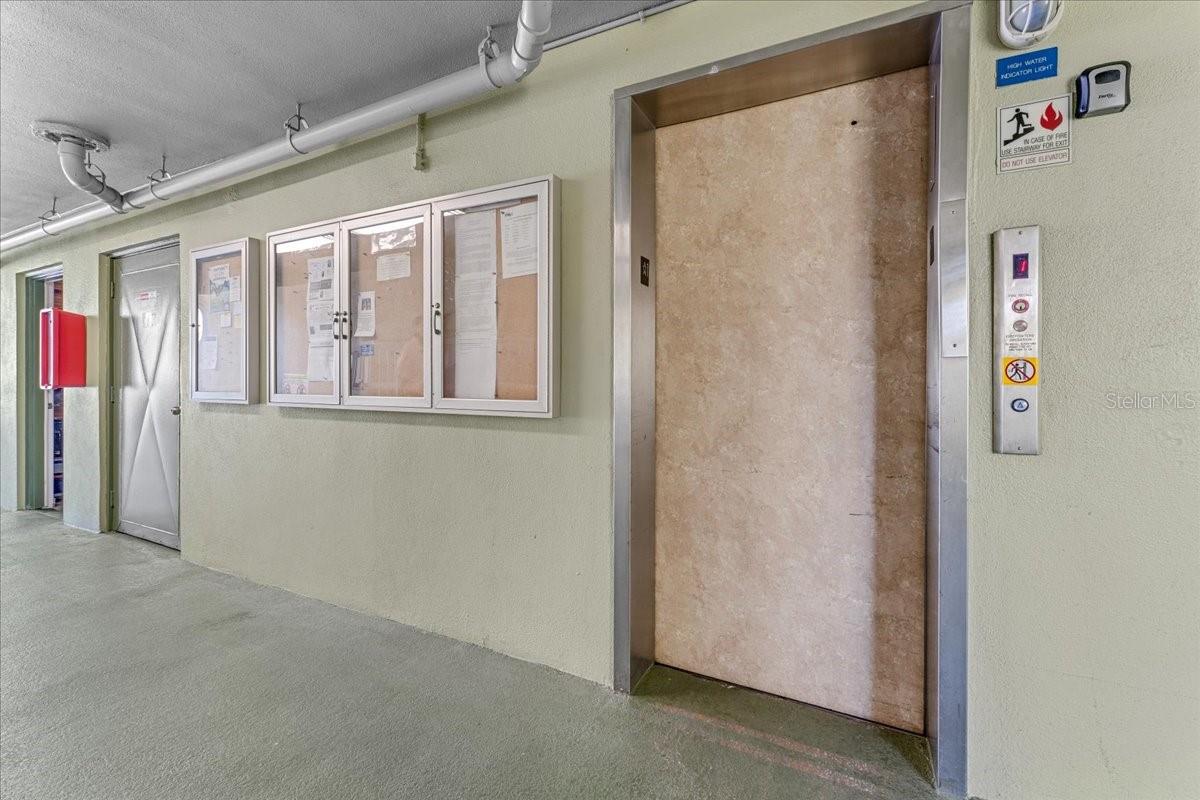 Listing photo id 27 for 4885 1st Street Ne 212