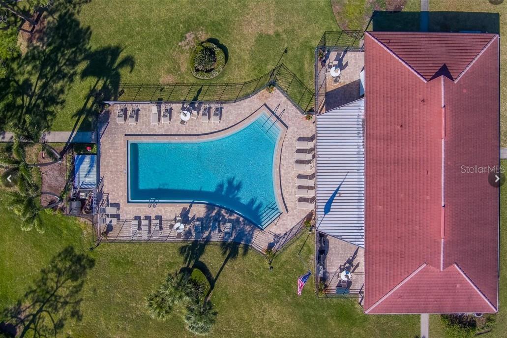 Listing photo id 29 for 4885 1st Street Ne 212