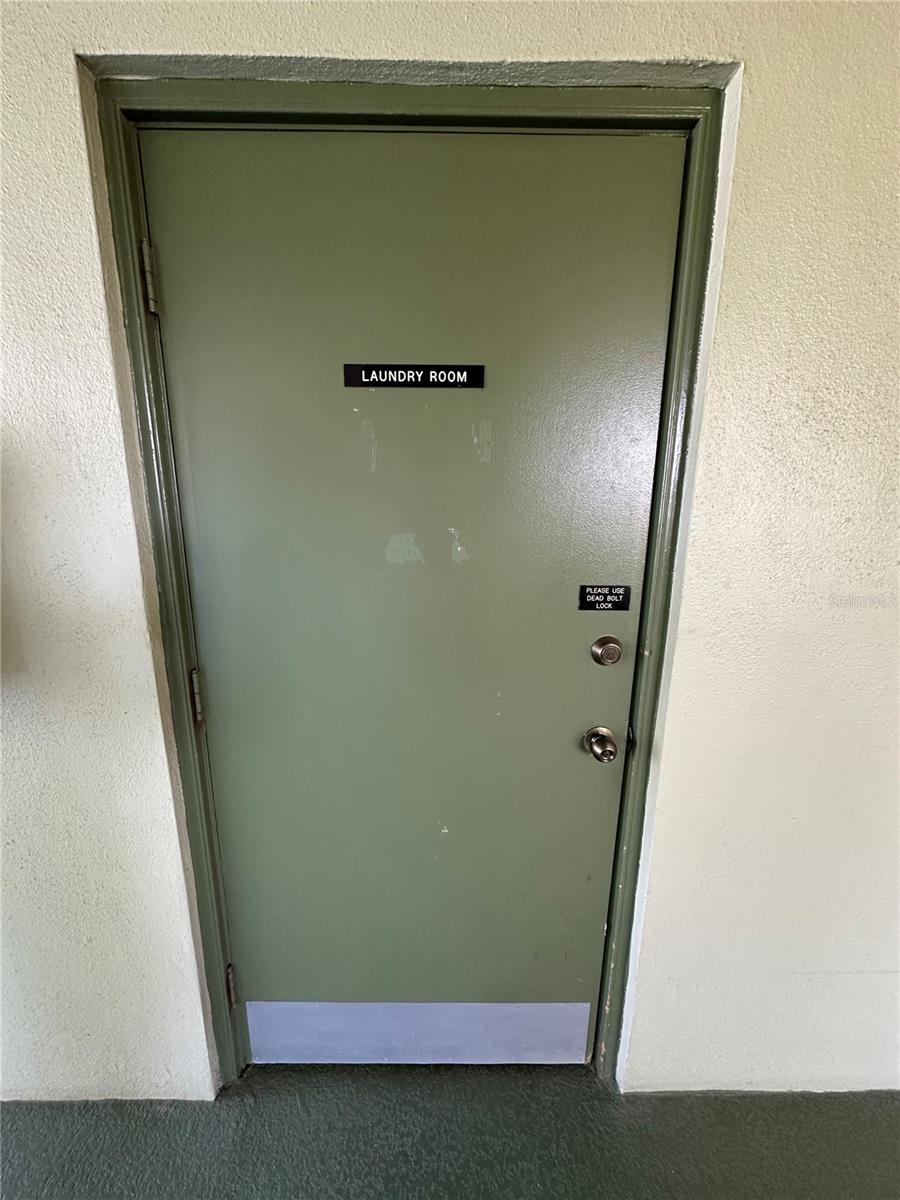 Listing photo id 36 for 4885 1st Street Ne 212