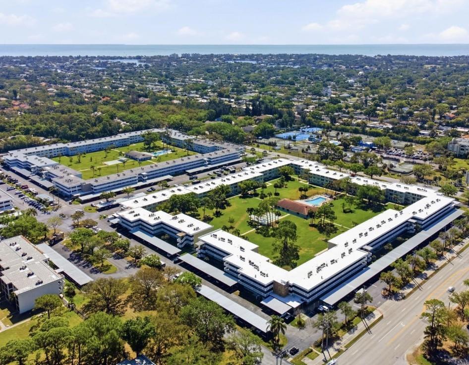 Listing photo id 48 for 4885 1st Street Ne 212