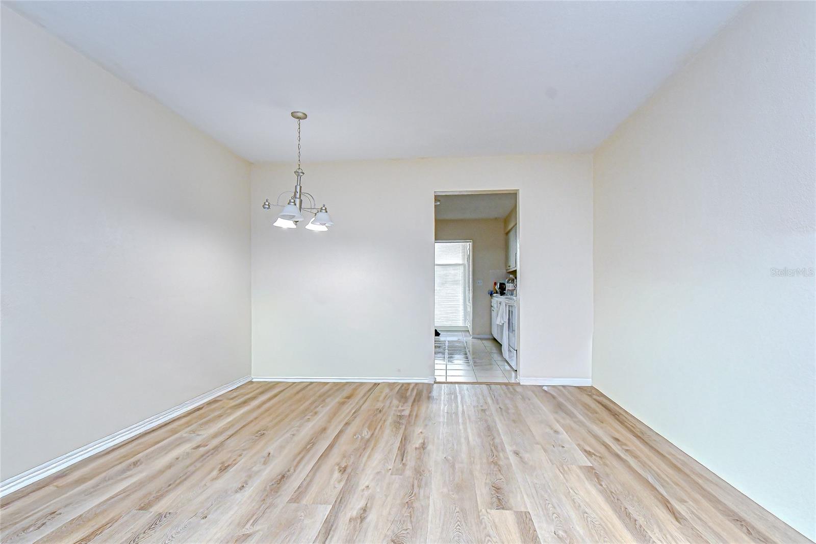 Image 6 of 17 For 5155 9th Avenue N 205