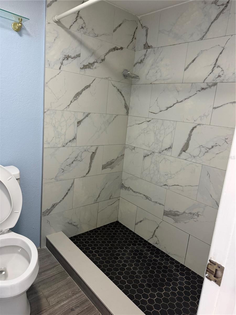 Image 18 of 25 For 7409 Abonado Road 7409