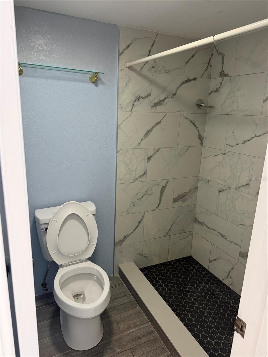 Image 19 of 25 For 7409 Abonado Road 7409