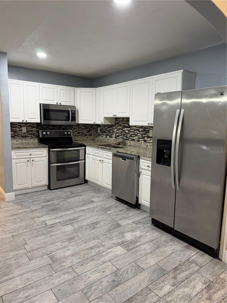 Image 6 of 25 For 7409 Abonado Road 7409