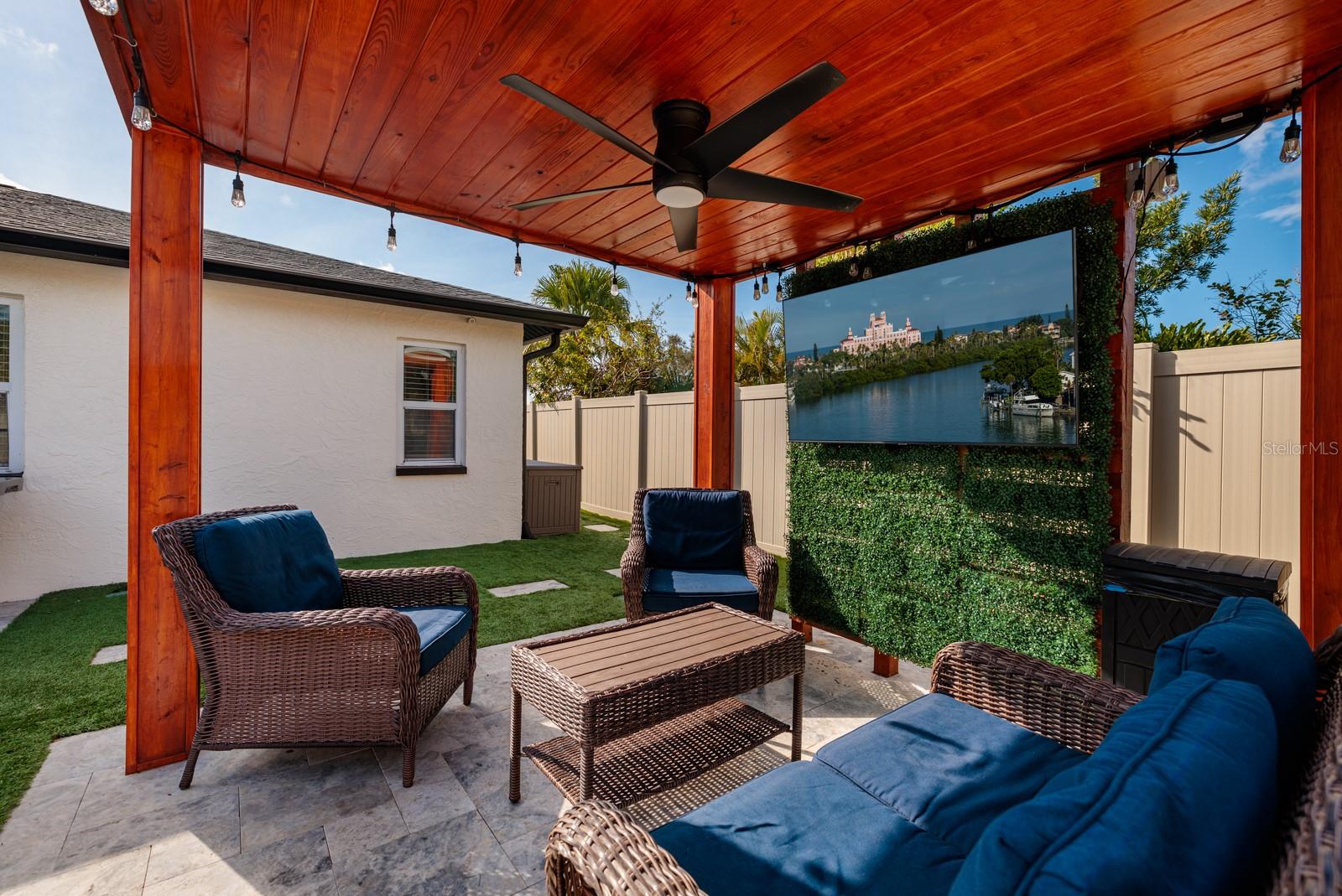 Image 4 of 35 For 9481 Monica Drive