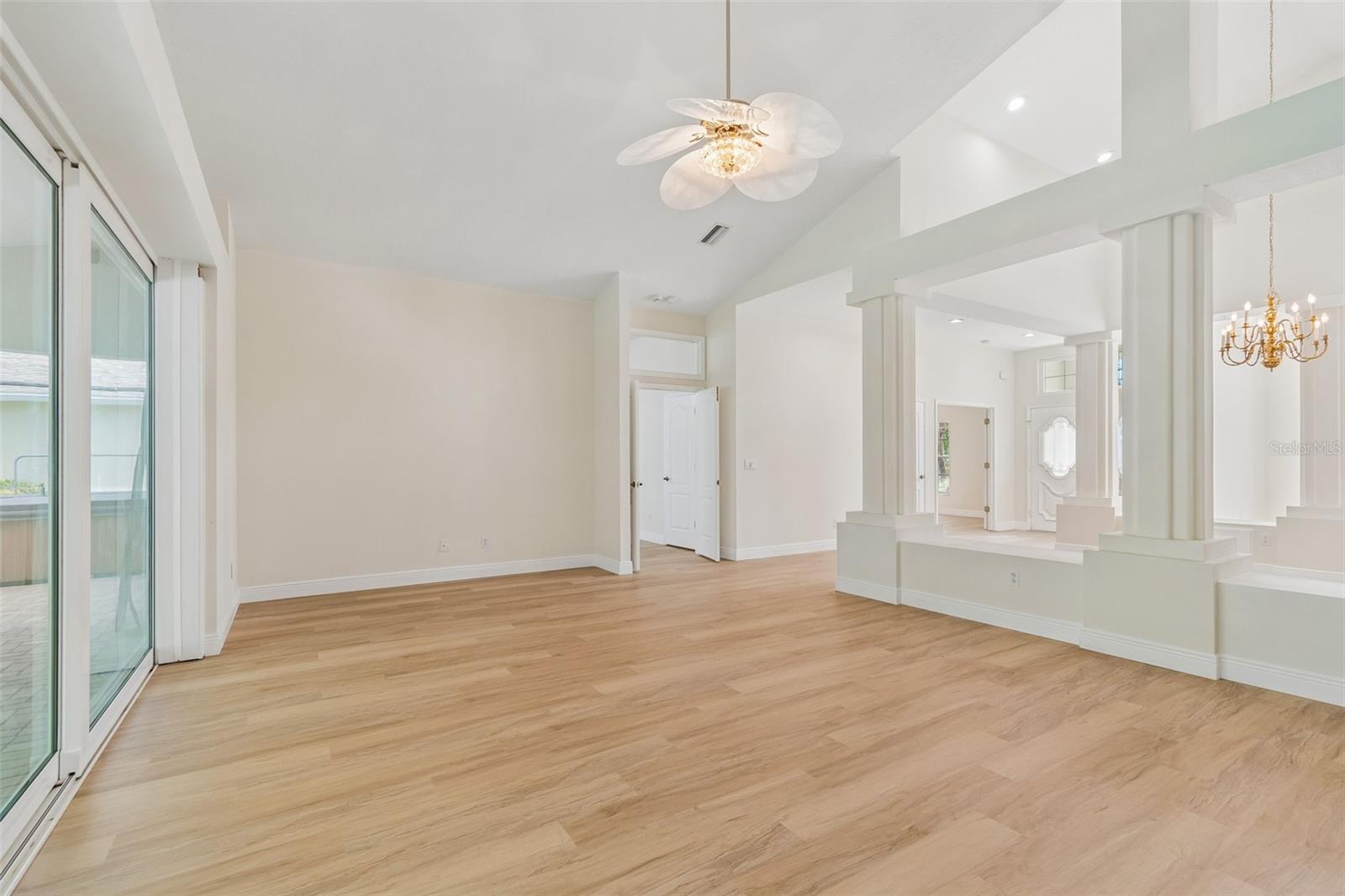 Image 18 of 47 For 19004 Saint Laurent Drive