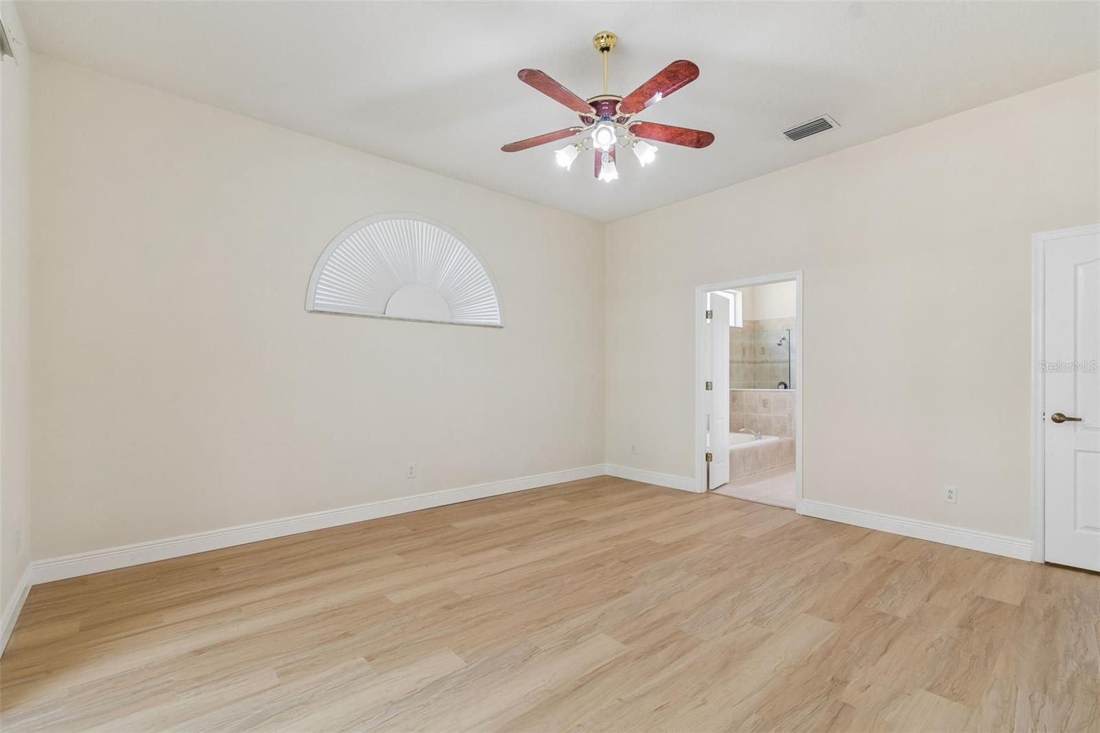 Image 30 of 47 For 19004 Saint Laurent Drive