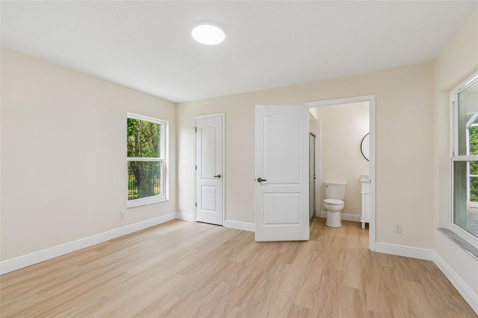 Image 37 of 47 For 19004 Saint Laurent Drive