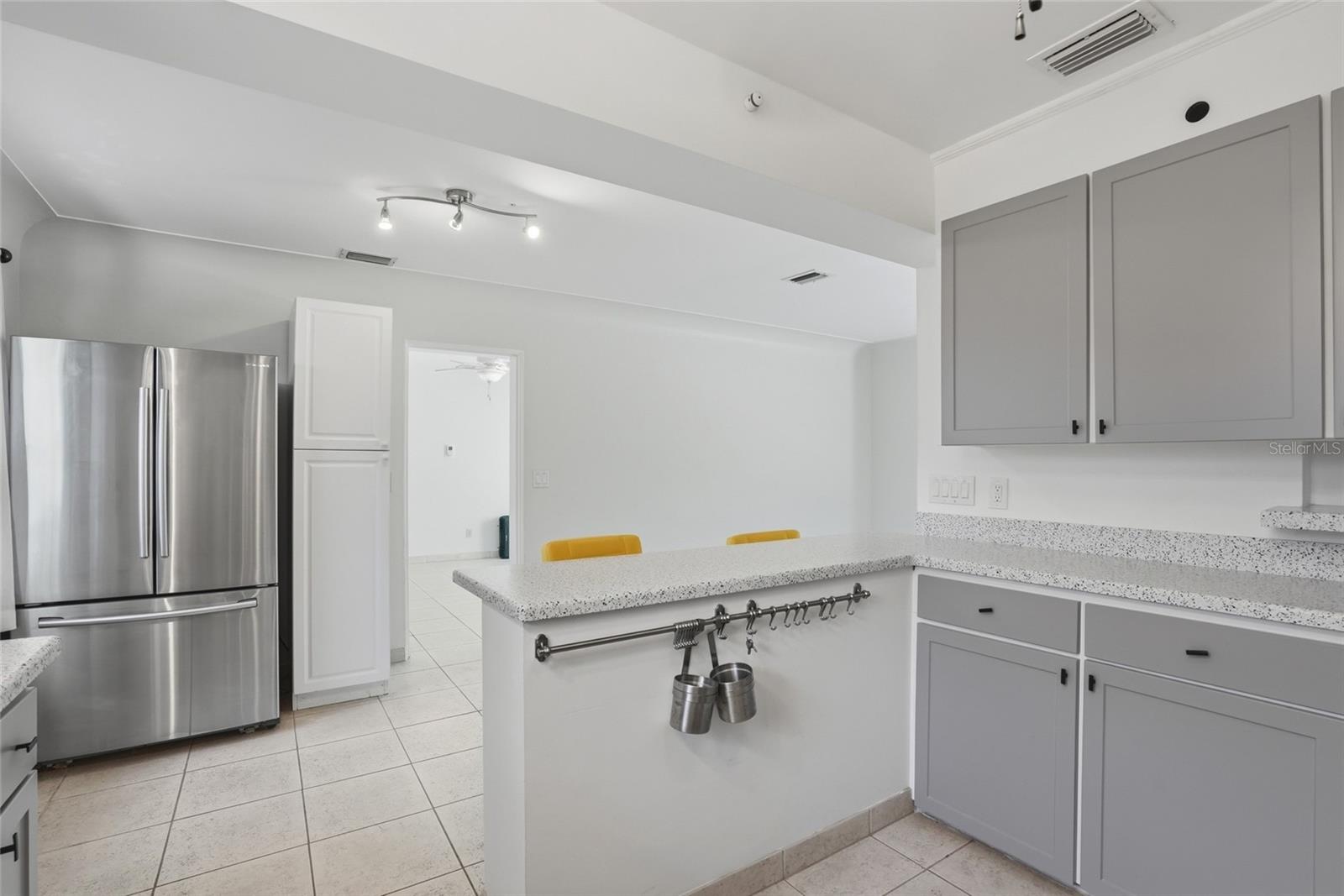 Image 10 of 38 For 4624 27th Avenue S