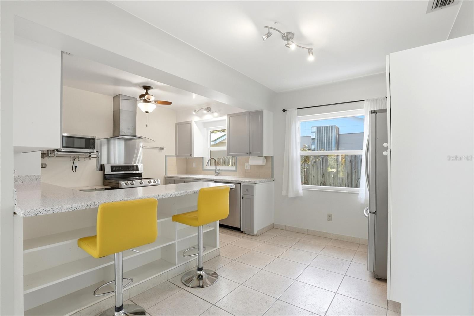 Image 6 of 38 For 4624 27th Avenue S