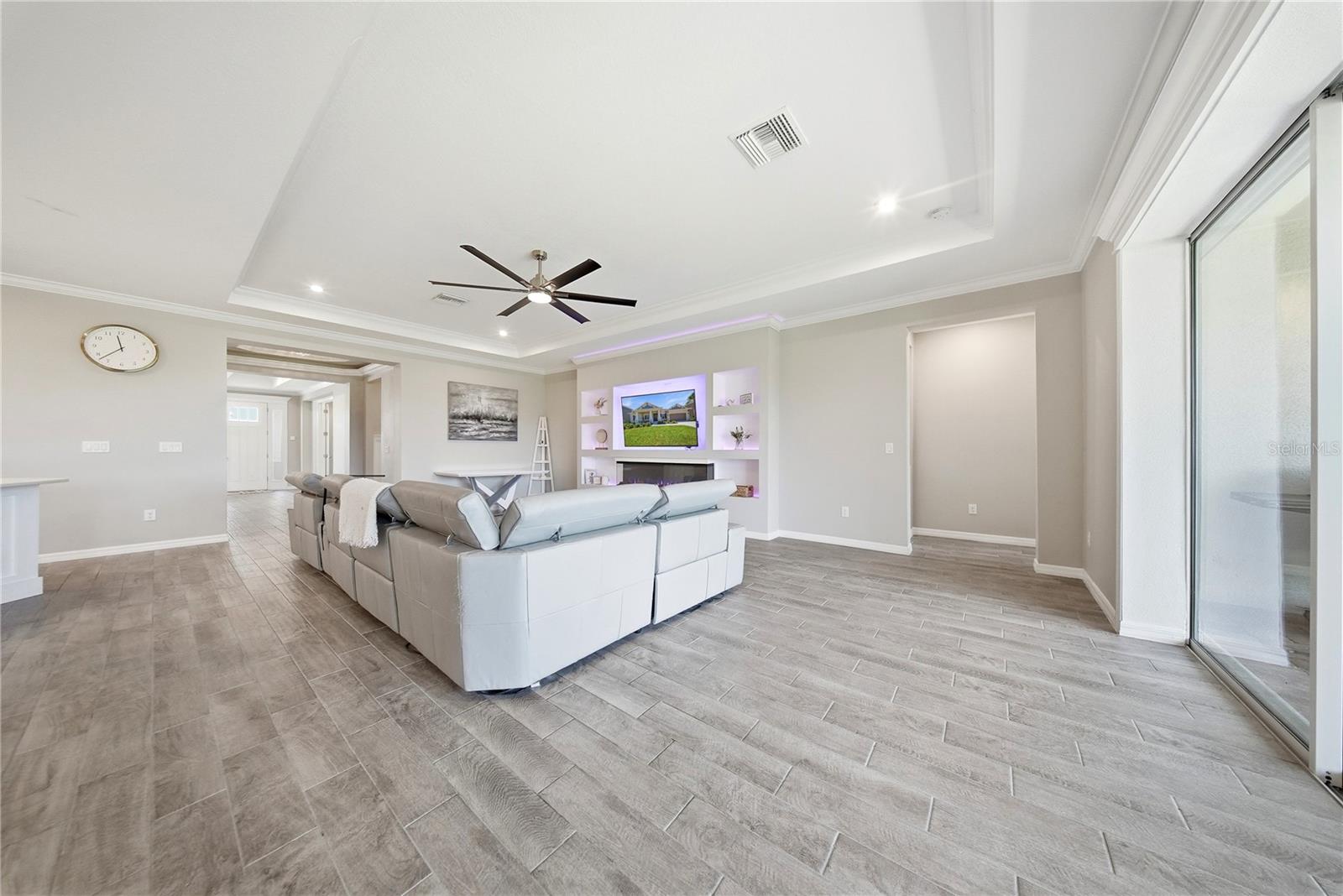 Image 15 of 63 For 7121 Bradbury Circle