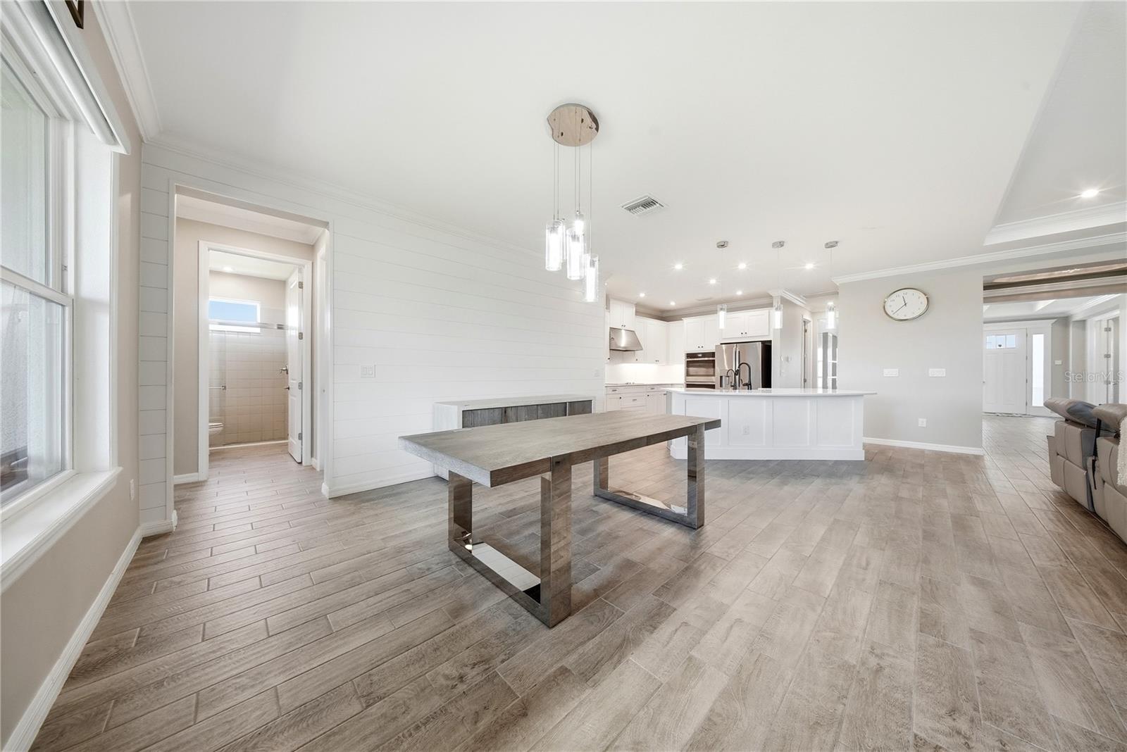 Image 23 of 63 For 7121 Bradbury Circle