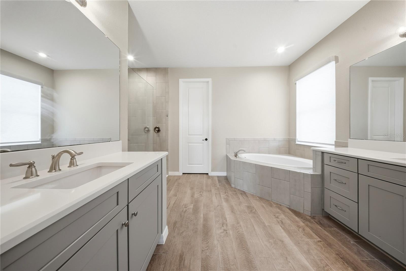 Image 38 of 63 For 7121 Bradbury Circle