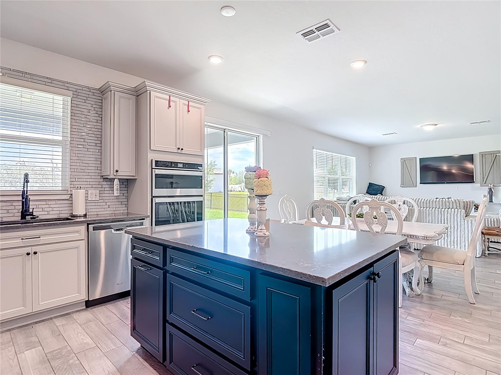 Image 10 of 26 For 6136 Bradford Woods Drive