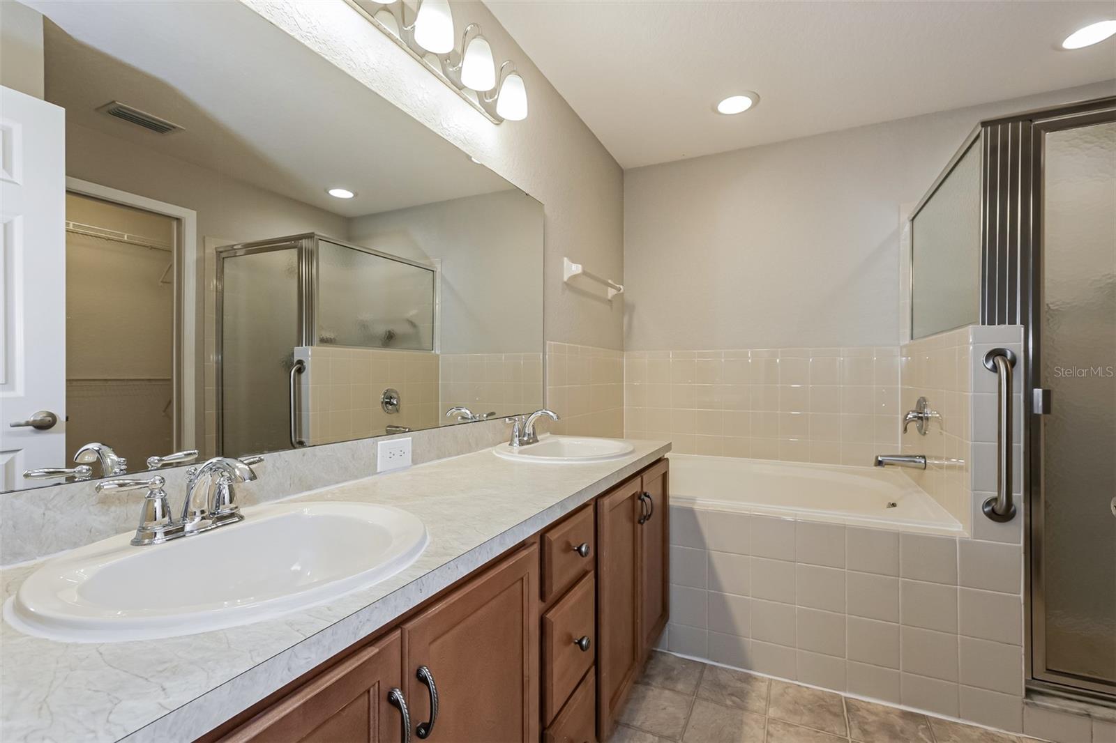 Image 11 of 16 For 4106 Sundance Place Loop