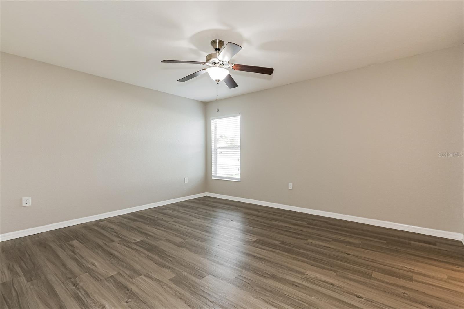 Image 9 of 16 For 4106 Sundance Place Loop